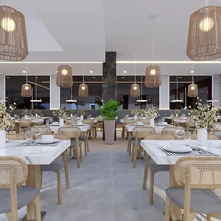 Almaris Aparthotel